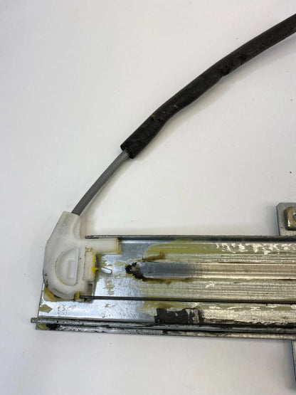 2001-2005 SUZUKI GRAND VITARA FRONT RIGHT WINDOW REGULATOR W/ MOTOR 83430-65D00