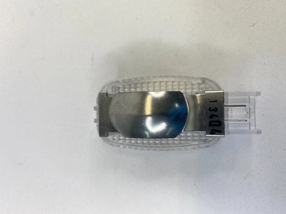 2003-2009 MERCEDES-BENZ E320 SEDAN INNER INTERIOR COURTESY LAMP LIGHT ASSEMBLY