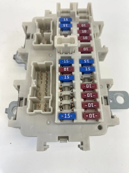2006-2010 INFINITI M35 INTERIOR FUSE RELAY BOX RELAY COMPARTMENT OEM