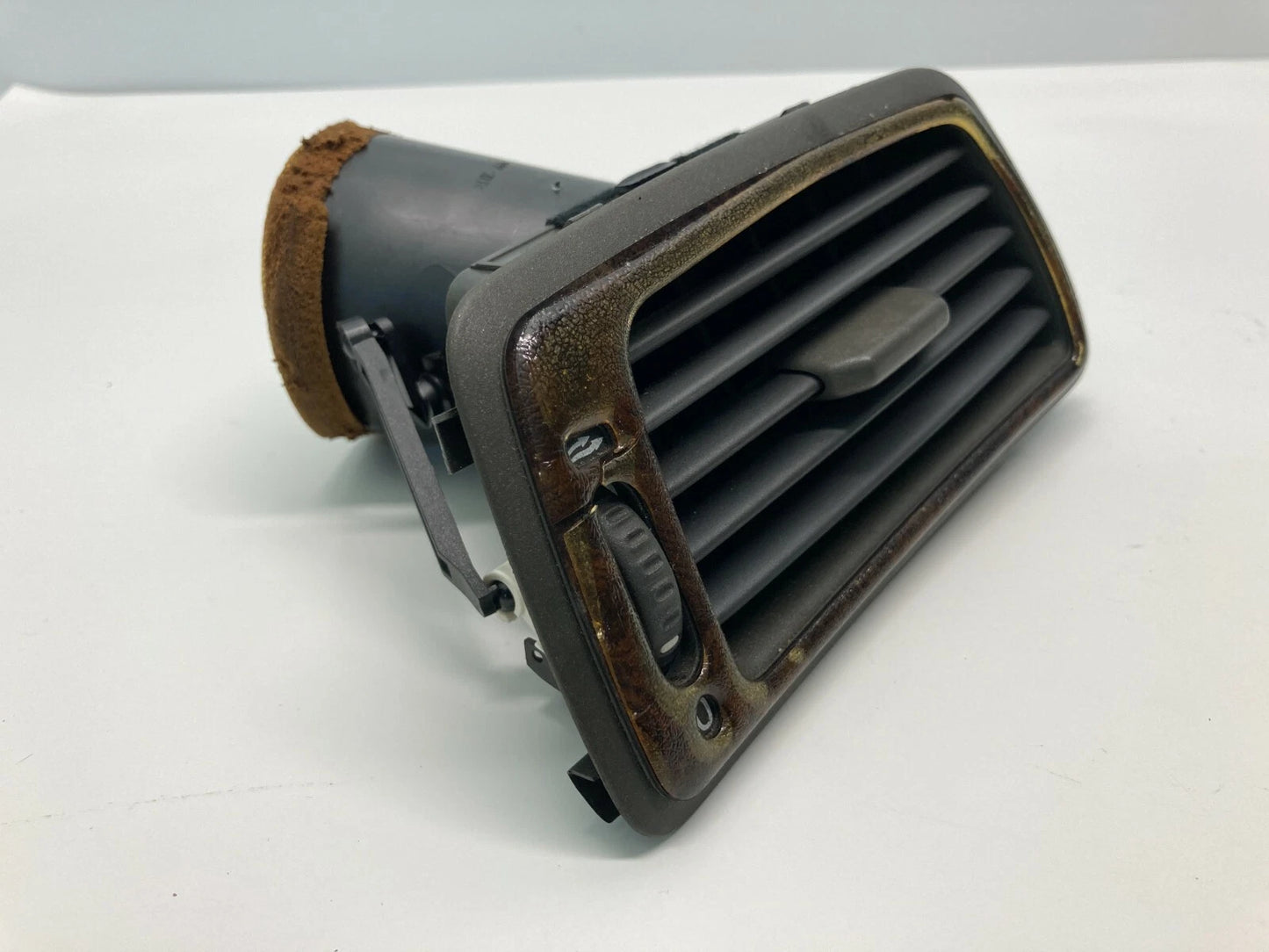 2001-2006 VOLVO S60 DASH RIGHT PASSENGER AC HEATER AIR VENT OUTLET RH 3409375