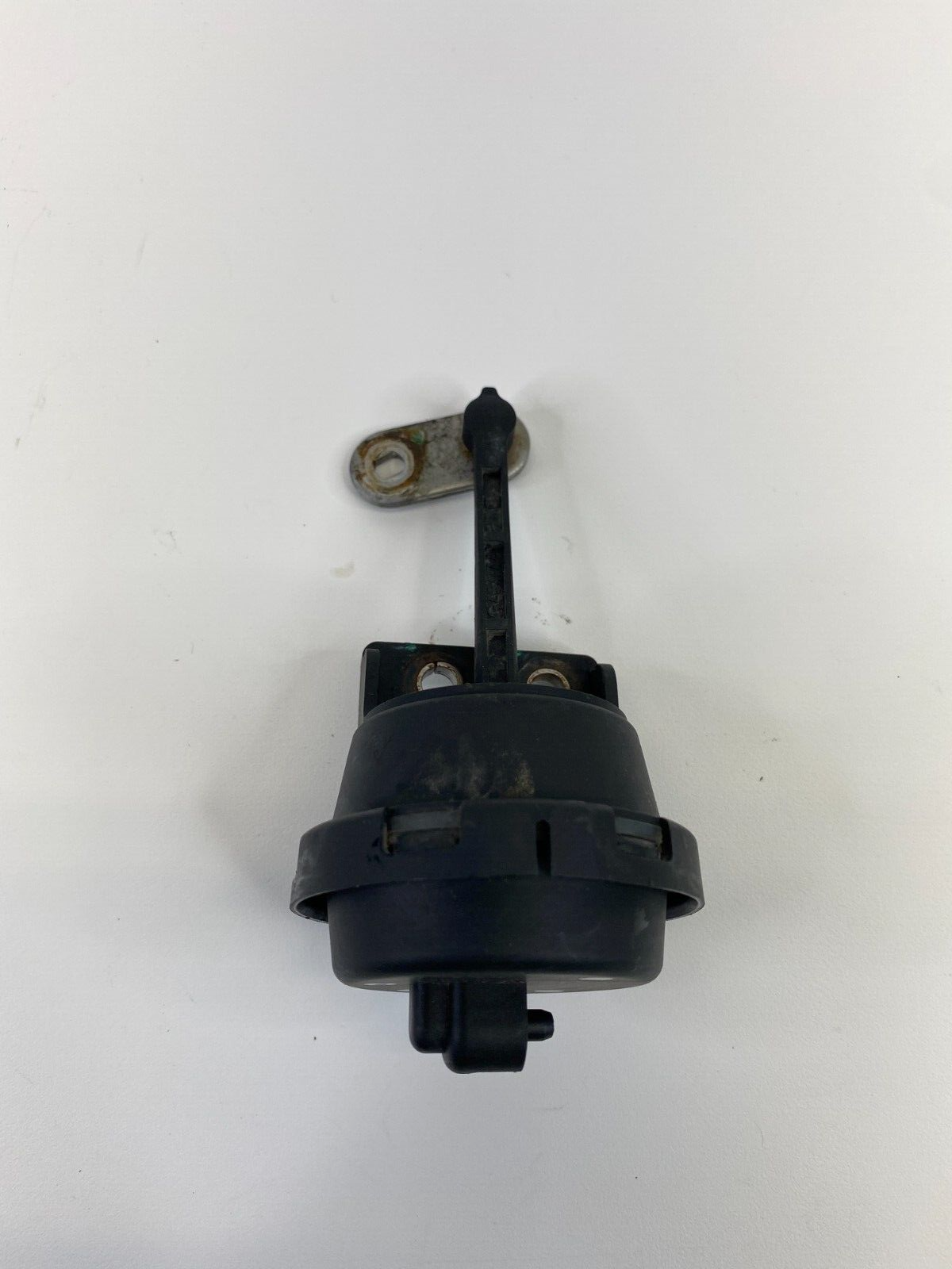 2012-2017 Hyundai Accent Vent Vacuum Valve 9163100034 OEM