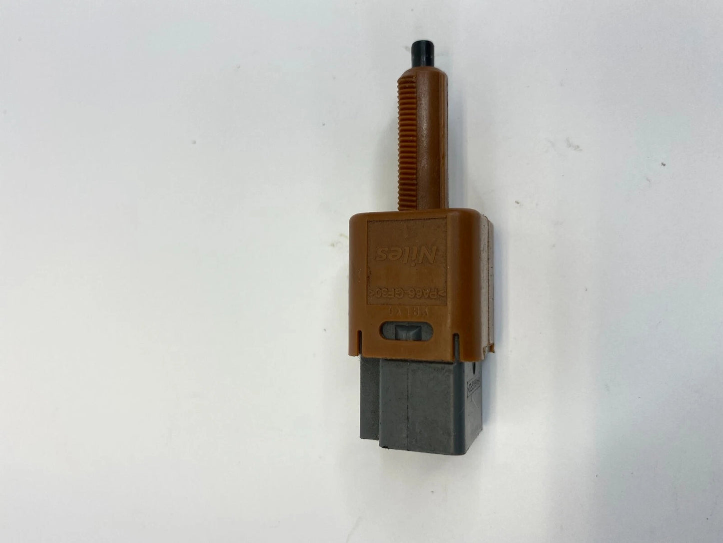 2007-2010 NISSAN ALTIMA SEDAN BRAKE LIGHT STOP LAMP STOPLAMP SWITCH BUTTON OEM
