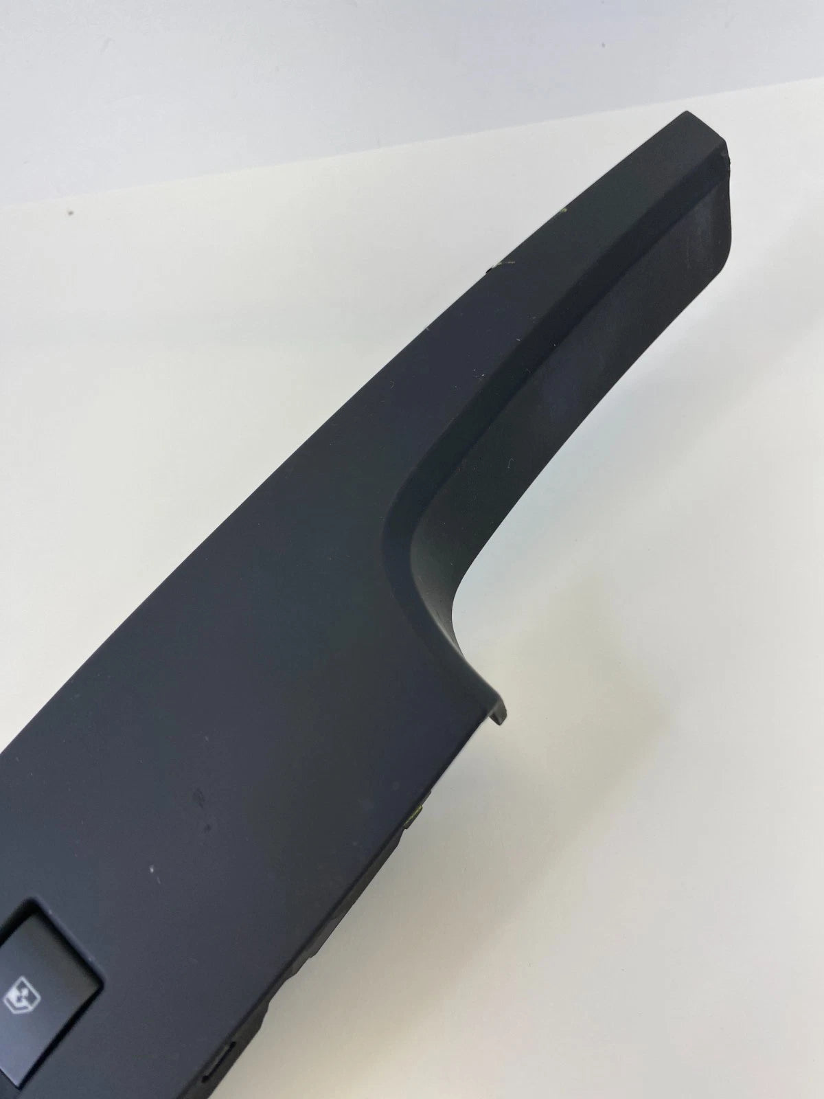 2013-2018 CADILLAC ATS FRONT RIGHT DOOR WINDOW SWITCH BEZEL TRIM 23174977 OEM