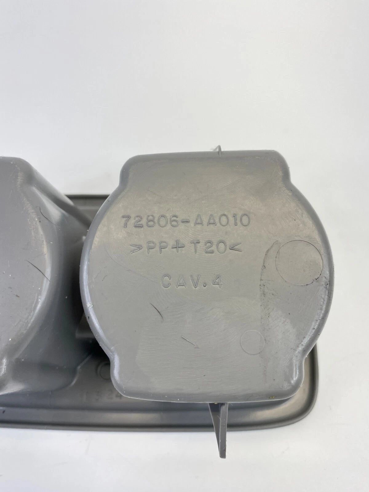 07 08 09 10 11 TOYORA CAMRY REAR CUP HOLDER CUPHOLDER ASSEMBLY 72806-AA010 OEM