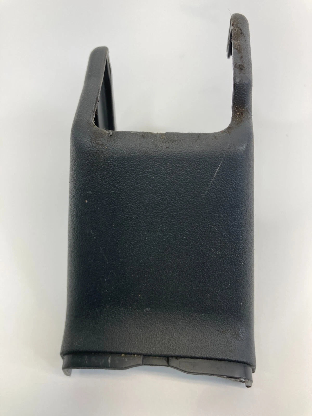 1997-2004 MITSUBISHI MONTERO SPORT FRONT LEFT DRIVER SEAT TRACK COVER CAP TRIM