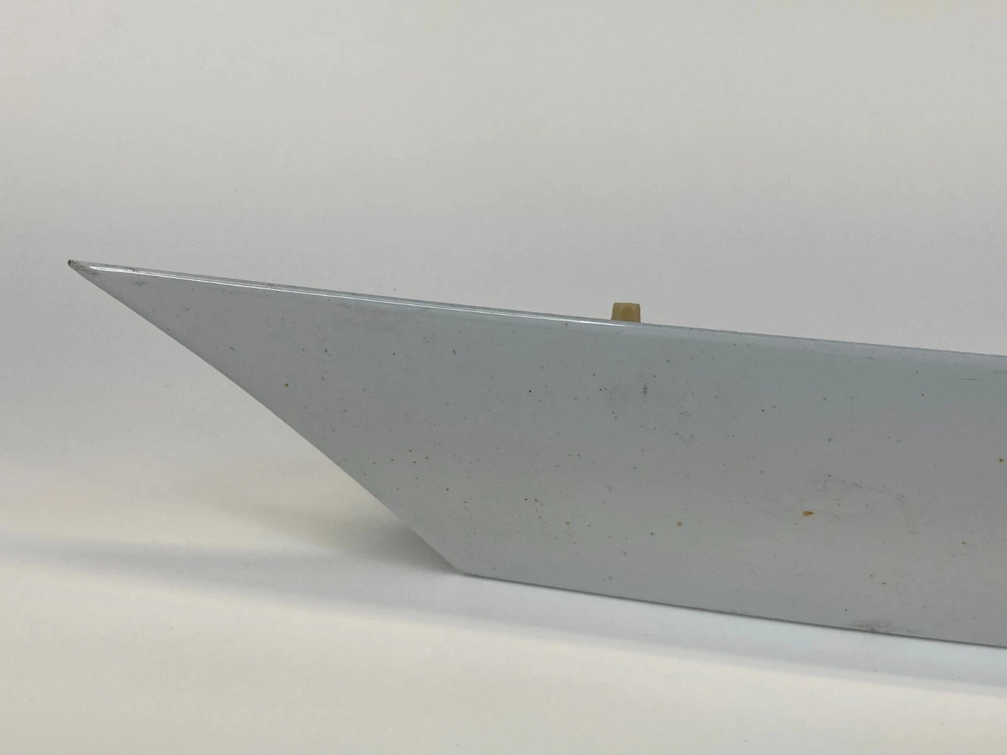 14-19 FORD FIESTA SEDAN REAR TRUNK LID LICENSE PLATE MOLDING EMBLEM D2BBF43404BD