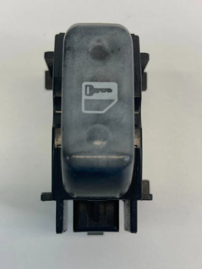 2003-2008 TOYOTA COROLLA COROLLA FRONT RIGHT PASSENGER DOOR LOCK BUTTON SWITCH