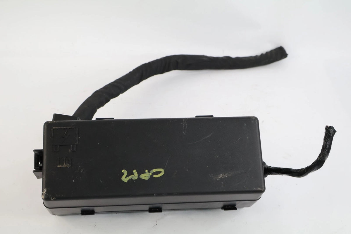 2011-2014 CHRYSLER 300 DODGE CHARGER REAR TRUNK FUSE RELAY BOX 68092890AC OEM