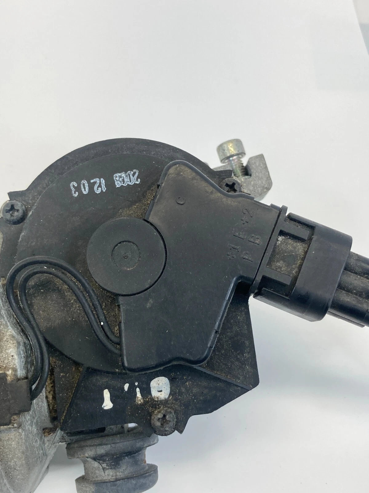 06 07 08 09 10 11 HYUNDAI ACCENT FRONT WINDSHIELD WIPER MOTOR 98110-1G000 OEM