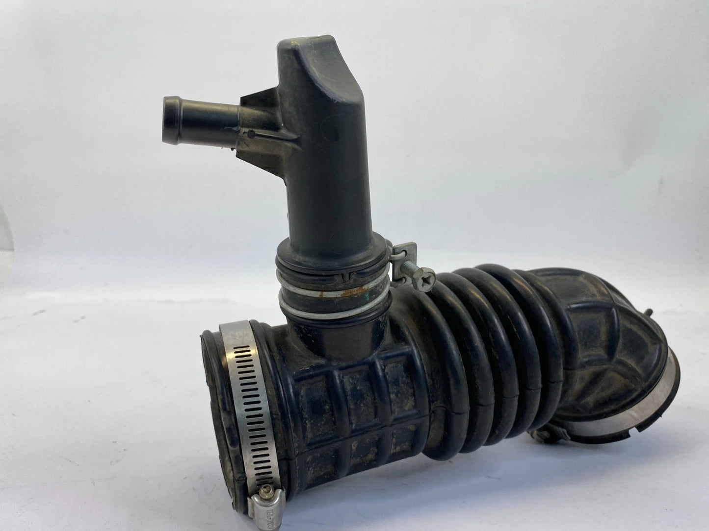 2013-2019 NISSAN SENTRA 1.8L ENGINE AIR INTAKE HOSE CLEANER DUCT PIPE TUBE