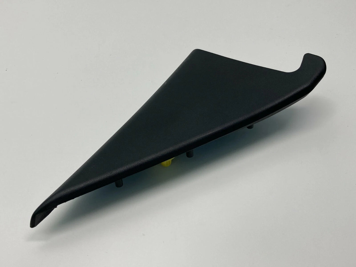 2004-2009 MAZDA 3 HATCHBACK REAR LEFT INTERIOR DOOR CORNER COVER TRIM BP4K6851Y
