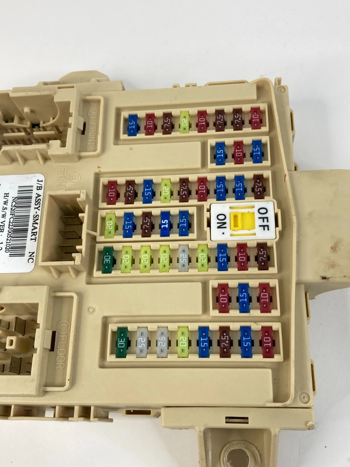 2013 2014 HYUNDAI SANTA FE INTERIOR CABIN JUNCTION FUSE BOX RELAY 91950-B8520