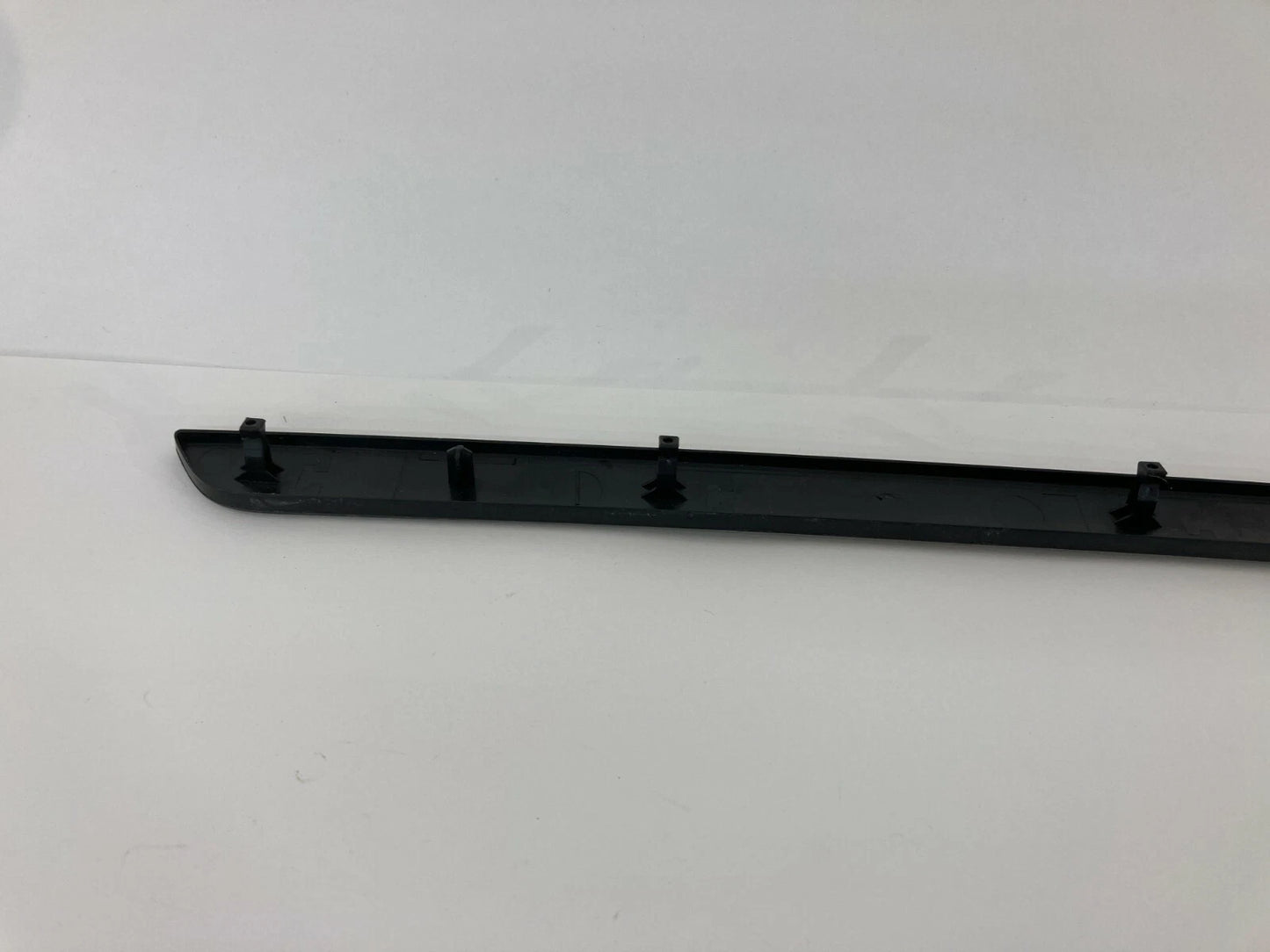 2010-2014 VW VOLKSWAGEN JETTA FRONT LEFT DRIVER DOOR TRIM MOLDING COVER OEM