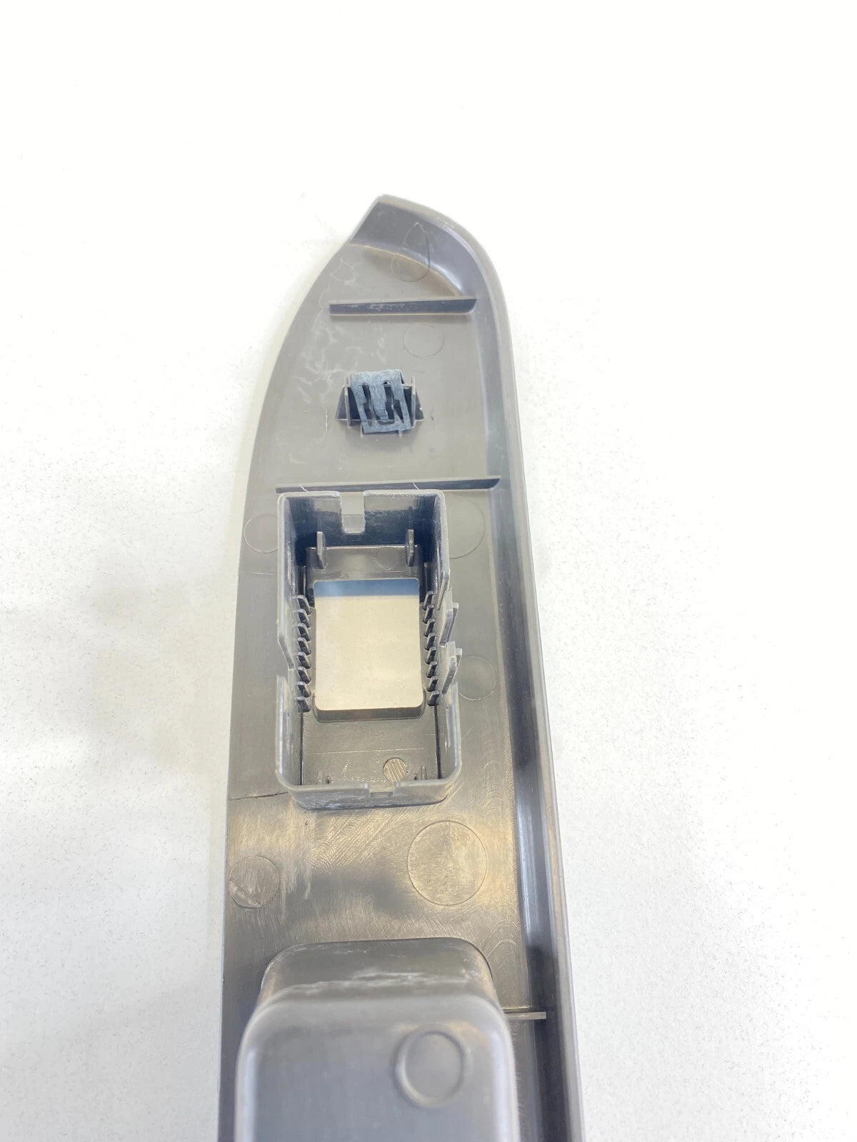 2008-2012 FORD ESCAPE REAR RIGHT SIDE WINDOW SWITCH BEZEL TRIM 8L84-78274B08