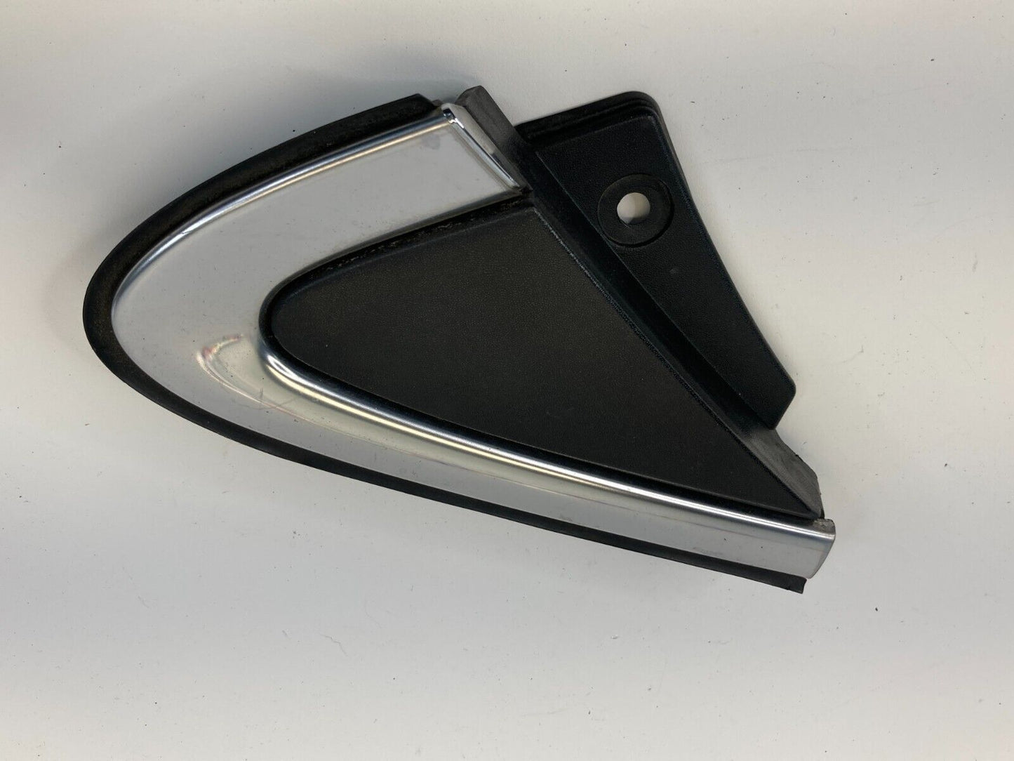 08-12 Buick Enclave Front Right Side Exterior Pillar Corner Cover Molding OEM