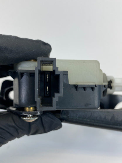 2003-2012 Land Rover Range Rover Trunk Left Tailgate Lock Latch Actuator Switch