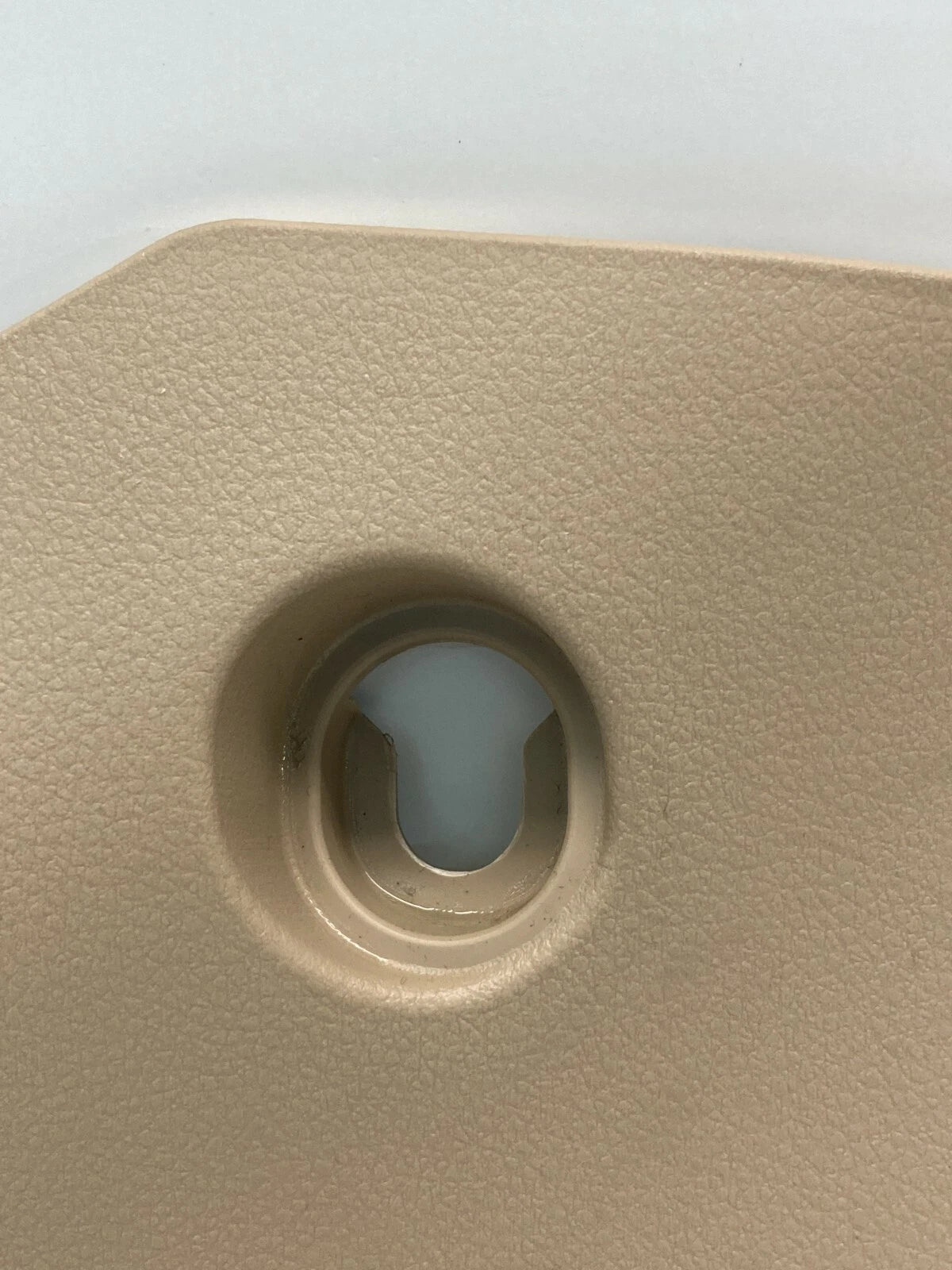 07 08 09 10 KIA RONDO FRONT CONSOLE SIDE COVER PANEL TRIM 84615-1D000 OEM