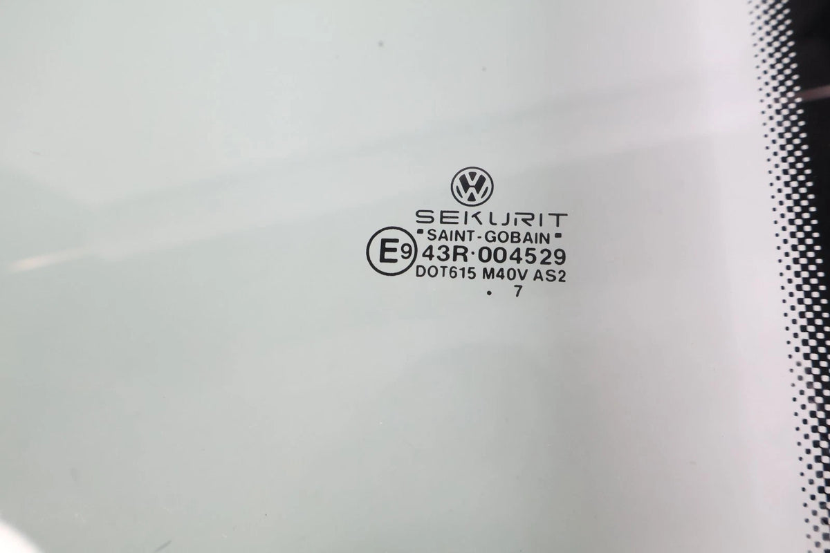 2003-2010 VW NEW BEETLE CONVERTIBLE RR RIGHT BACK DOOR QUARTER WINDOW GLASS OEM