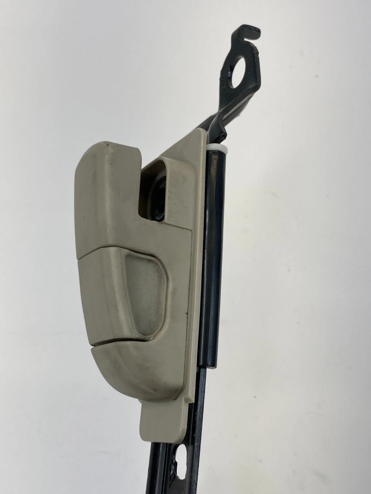2009-2014 NISSAN MURANO REAR RIGHT SIDE SEAT BELT HEIGHT ADJUSTER OEM