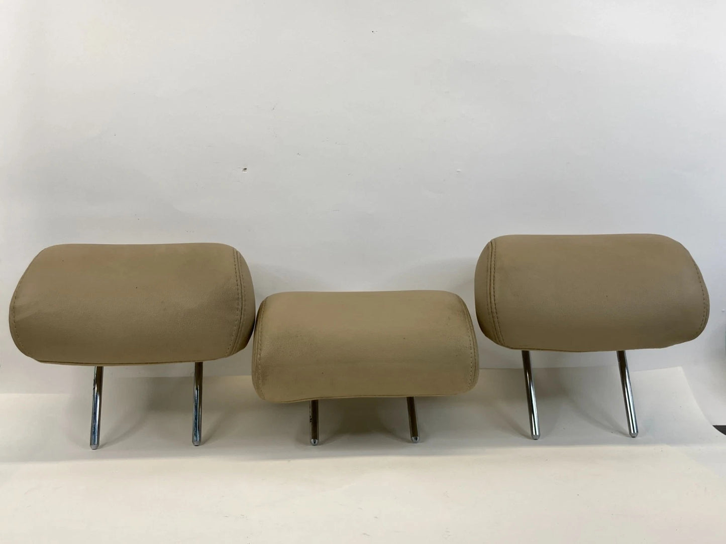 09 10 HYUNDAI SONATA REAR LEFT & RIGHT MIDDLE SEAT HEADREST HEAD REST SET OEM