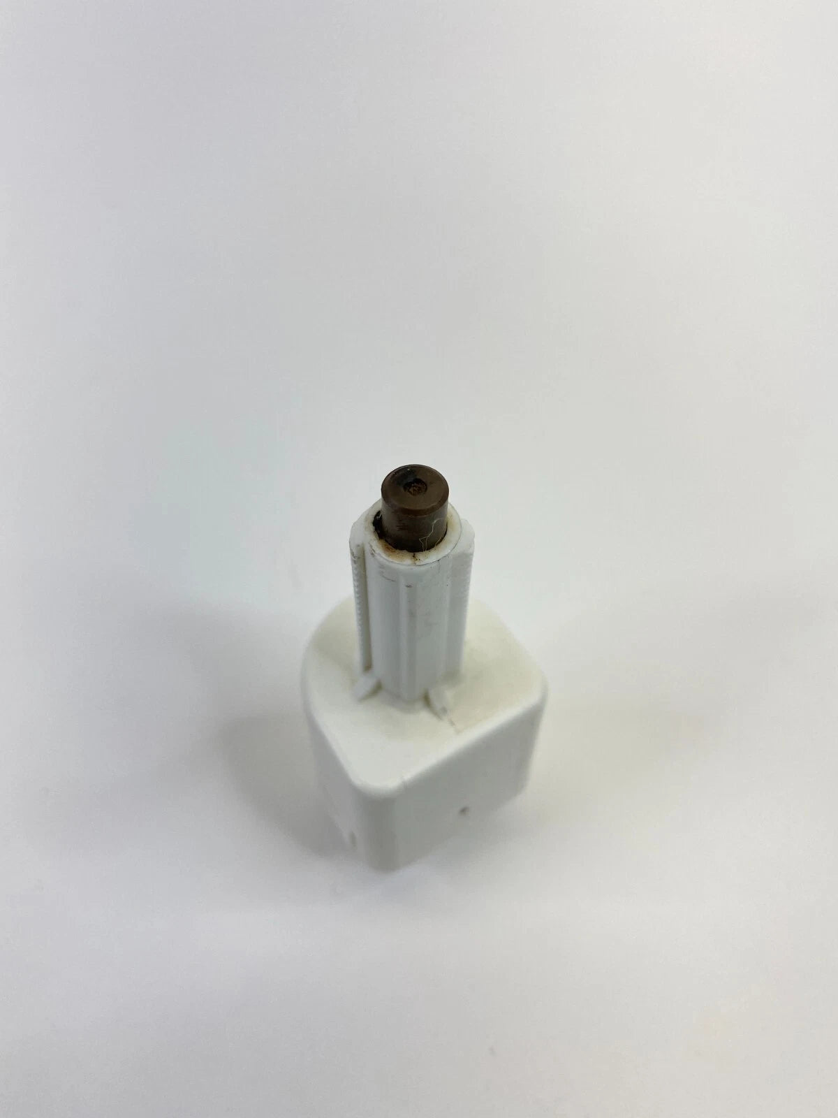 09-22 TOYOTA COROLLA 10-13 4RUNNER BRAKE PEDAL STOP LIGHT LAMP SENSOR SWITCH OEM