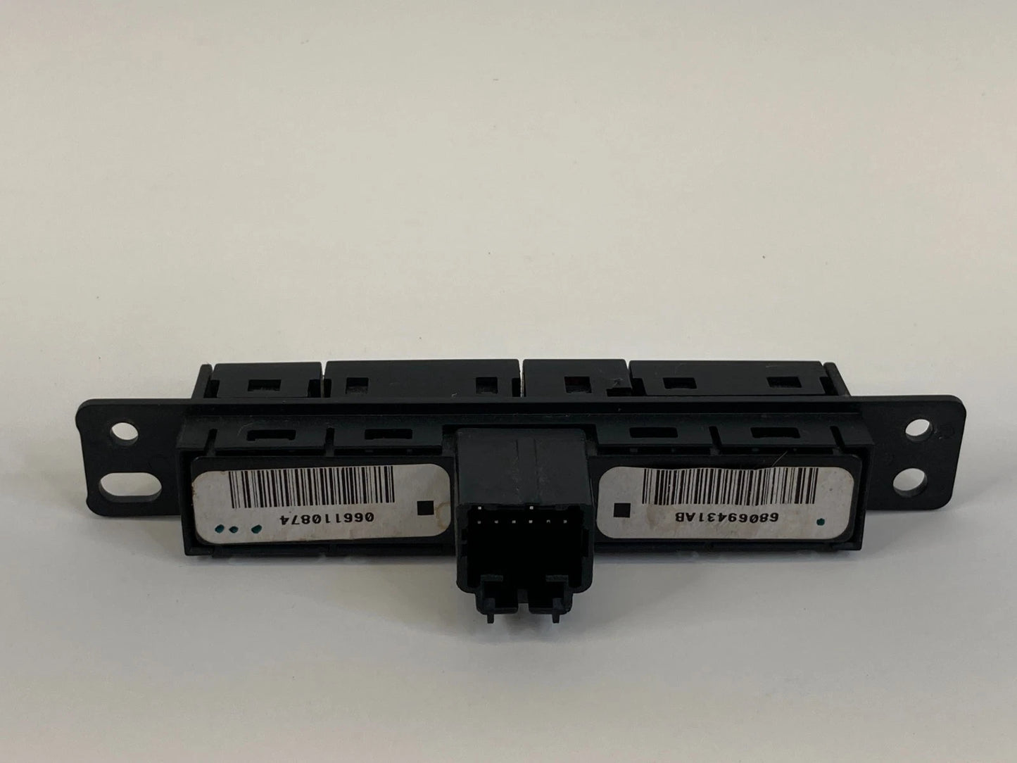 11-16 CHRYSLER TOWN & COUNTRY DASH HAZARD ECON TRACTION SWITCH 68069431AB OEM