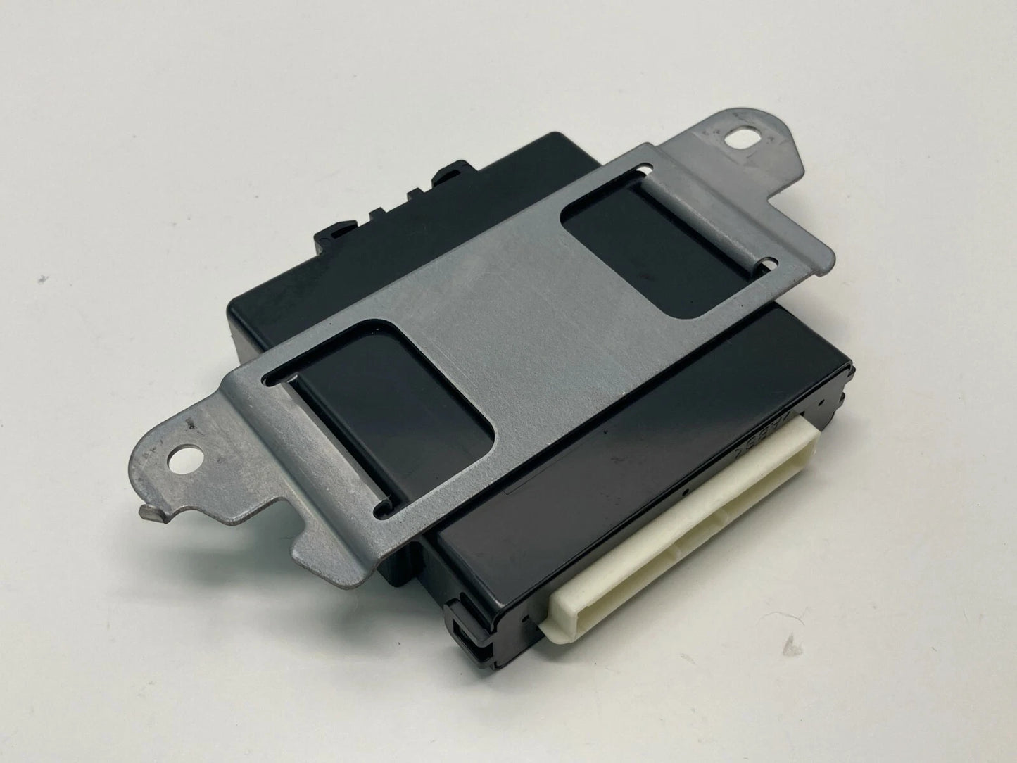 2006-2009 TOYOTA PRIUS THEFT LOCKING SMART KEY CONTROL MODULE 232500-0320 OEM