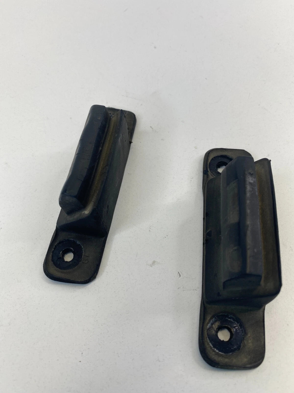 2003-2007 NISSAN MURANO REAR TRUNK HATCH LID RUBBER STOP BUMPER 90524-CA010 OEM