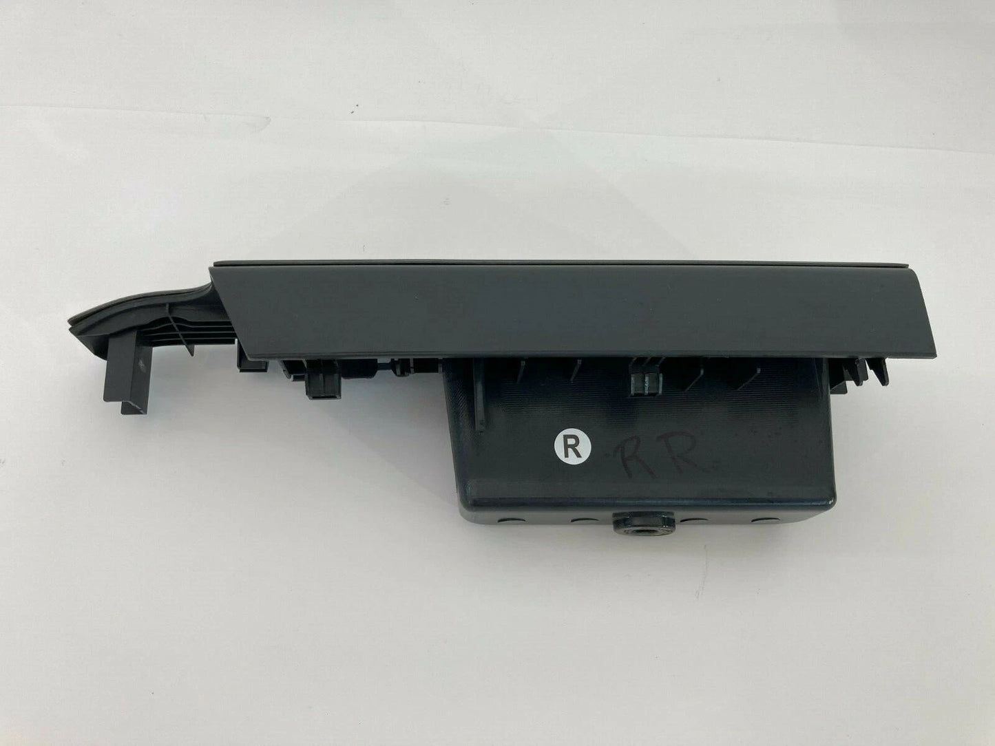 2003-2006 KIA SORENTO REAR RIGHT DOOR WINDOW SWITCH BEZEL TRIM COVER 478525-A110