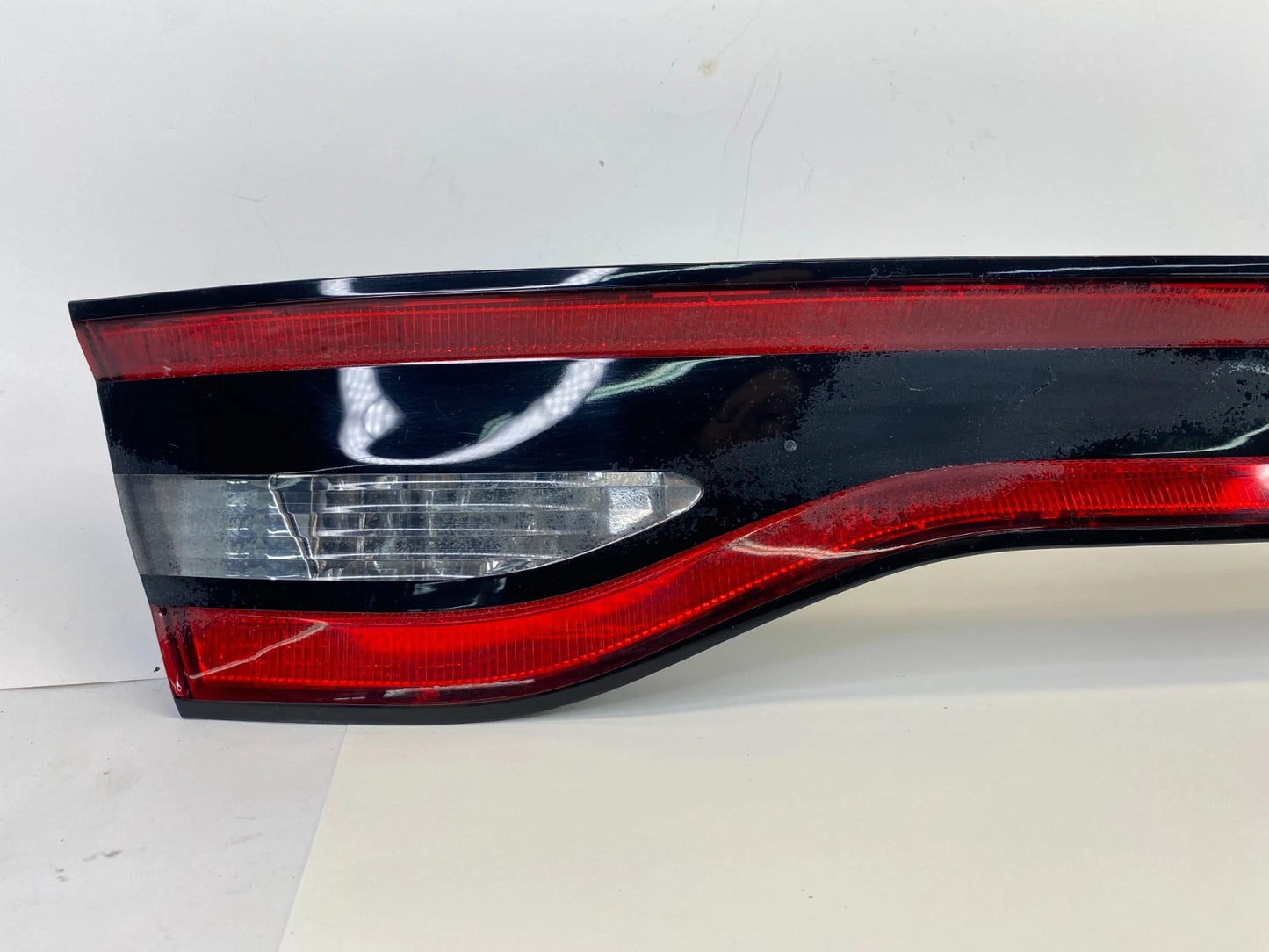 2013-2016 Dodge Dart Rear Center Trunk Led Tail Light Taillight Lamp 68164500AC
