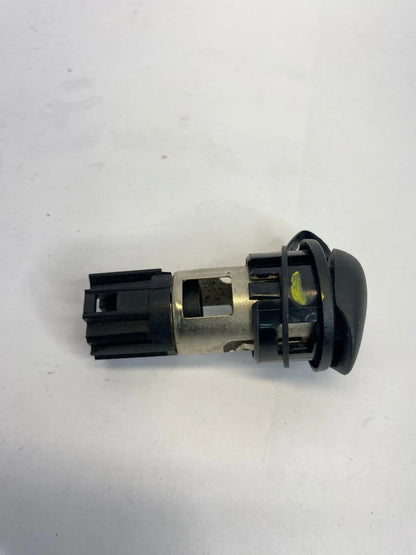 2001-2012 FORD ESCAPE 12V CHARGING PORT OUTLET SOCKET CENTER CONSOLE OEM FACTORY