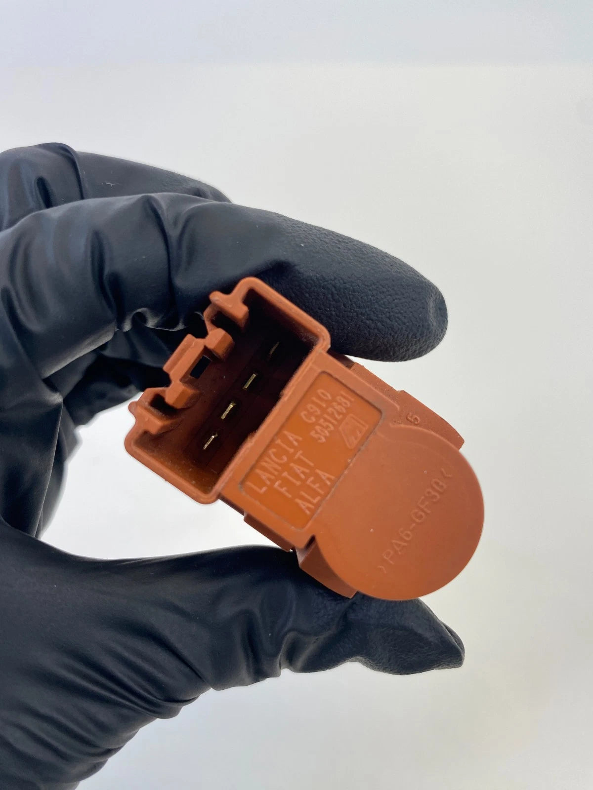 2012-2019 Fiat 500 Brake Light Lamp Stop Pedal Switch Sensor 50512681 OEM