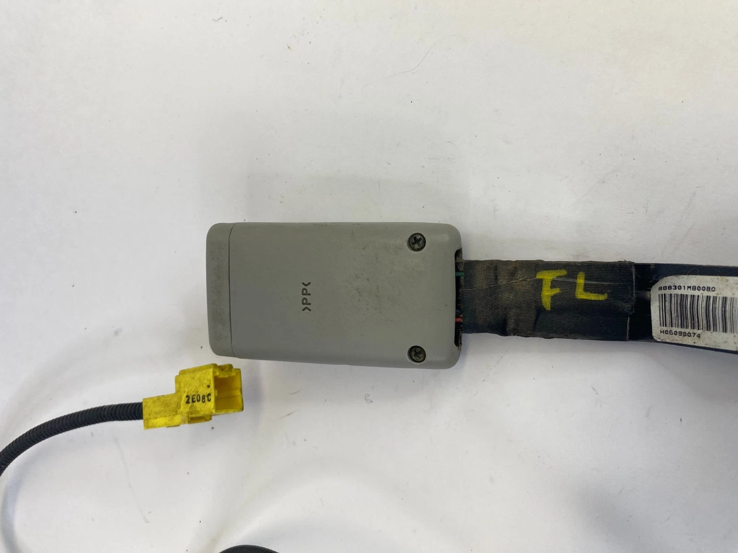2011-2013 KIA FORTE FRONT LEFT DRIVER SIDE SEAT BELT BUCKLE 88830-1M80080 OEM