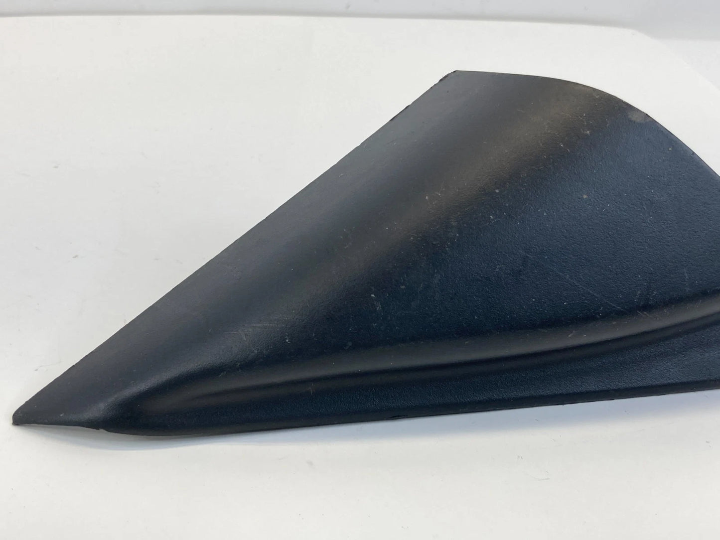 14-19 KIA SOUL FRONT RIGHT INTERIOR CORNER MIRROR COVER TRIM PANEL 87661-B2000