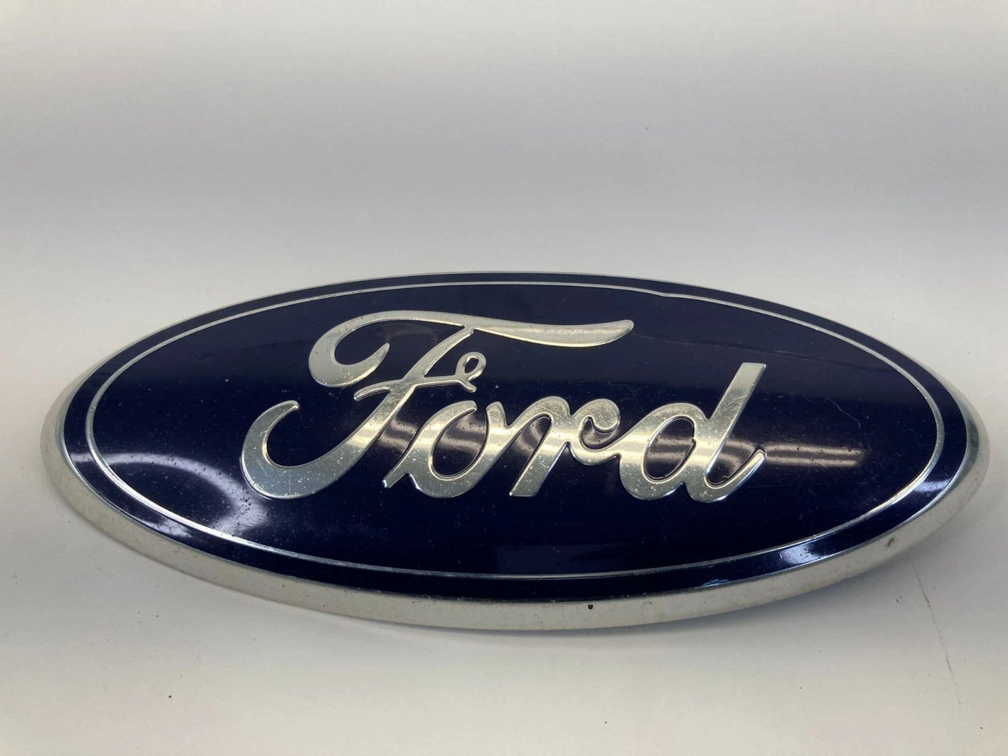 2013-2015 FORD EXPLORER INTERCEPTOR UTILITY REAR TRUNK TAILGATE LOGO EMBLEM OEM