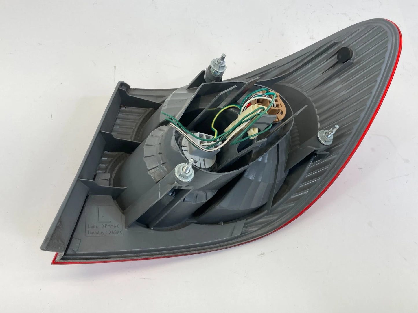 2005-2008 TOYOTA COROLLA DRIVER LEFT SIDE REAR OUTER TAILLIGHT LAMP ASSEMBLY OEM