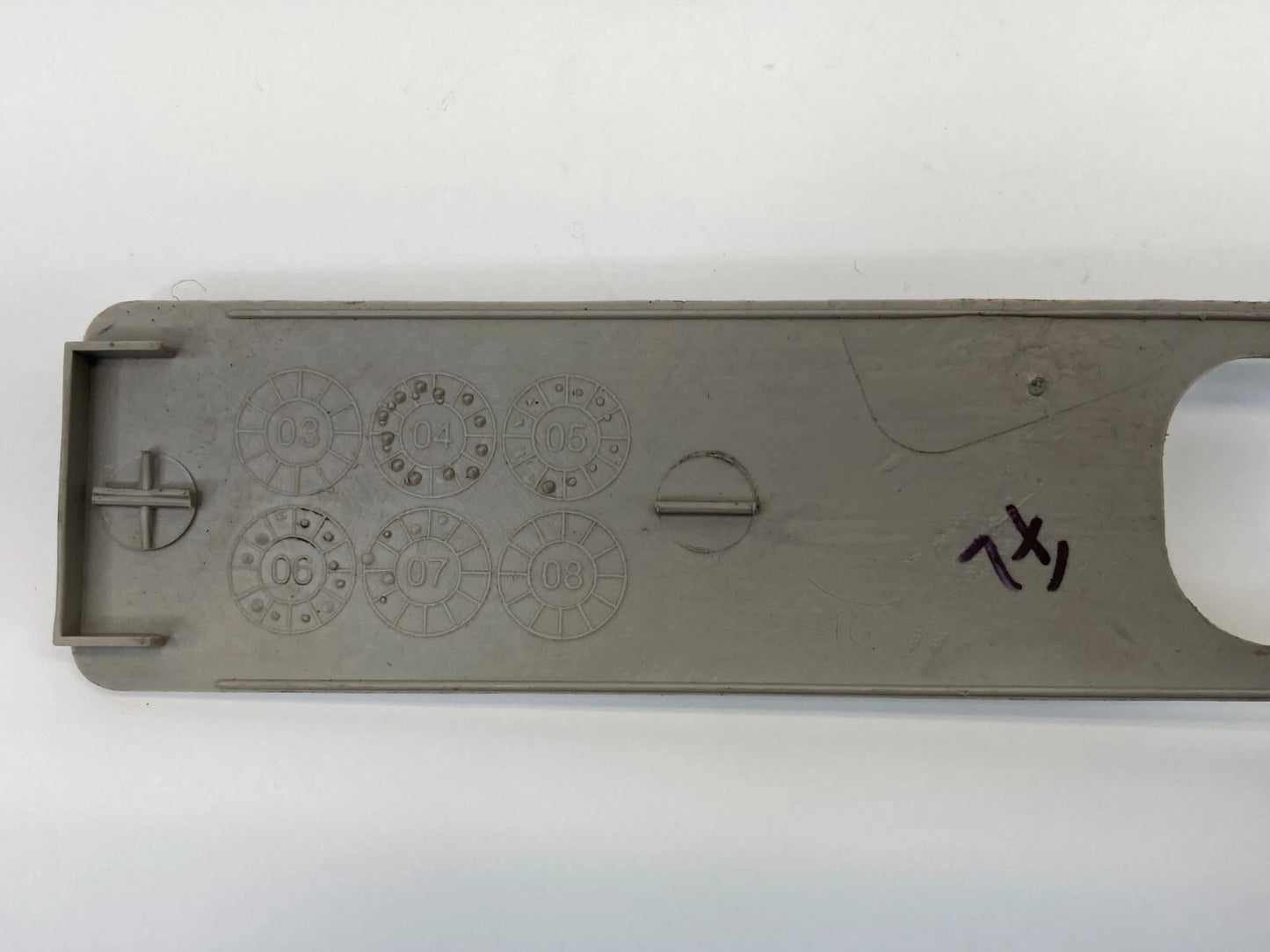 2005-2007 CHRYSLER 300 FRONT LEFT UPPER B-PILLAR SLIDE COVER TRIM 1048701TRMA