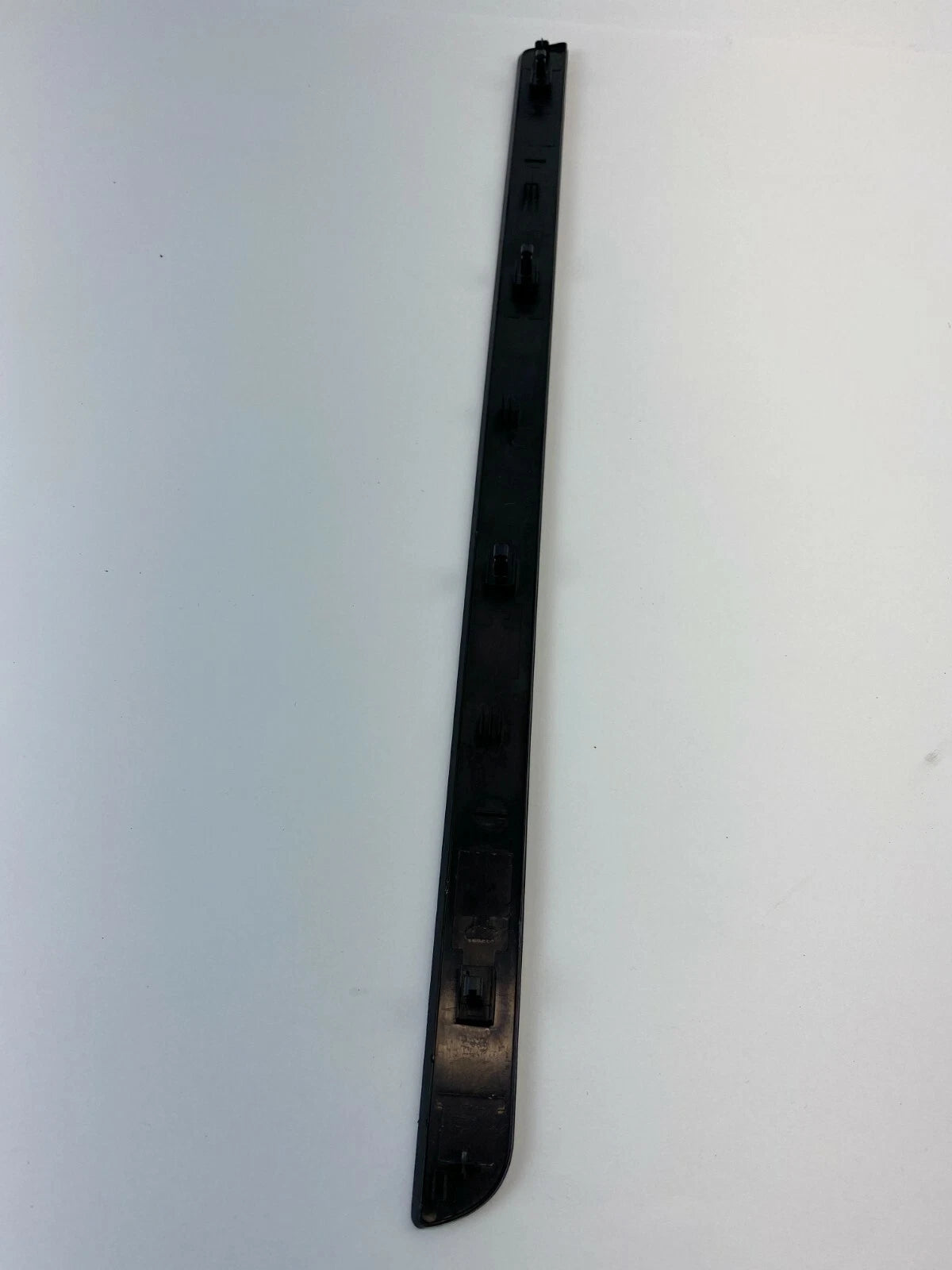 2006-2010 VOLKSWAGEN JETTA DASH RIGHT GLOVE BOX MOLDING TRIM BEZEL 1K1858529 OEM