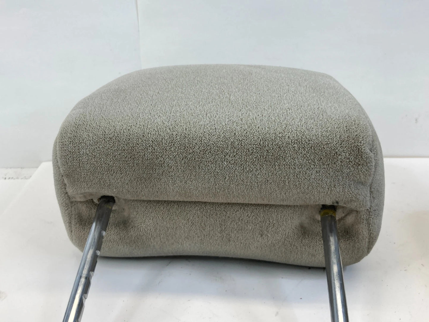 2003-2008 TOYOTA COROLLA FRONT LEFT & RIGHT SEAT HEADREST HEAD REST SET PAIR OEM