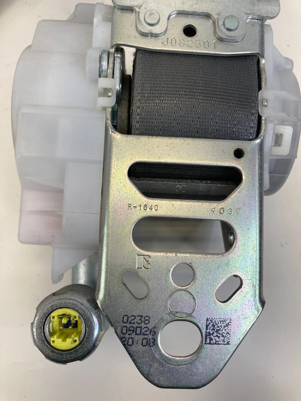 2010-2013 TOYOTA PRIUS FRONT RIGHT SEAT BELT RETRACTOR ASSY 7S1030-P OEM