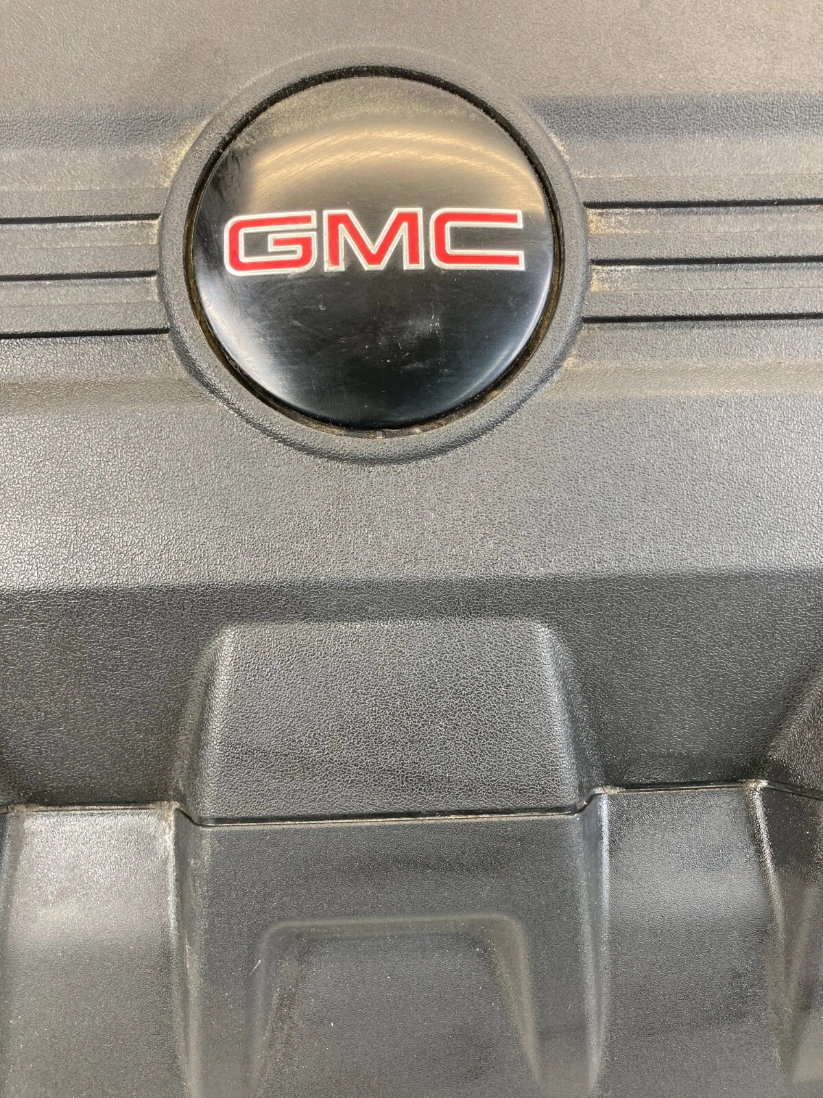 2010-2012 GMC ACADIA 3.0L ENGINE TOP COVER TRIM SHIELD BEZEL 12630565 OEM