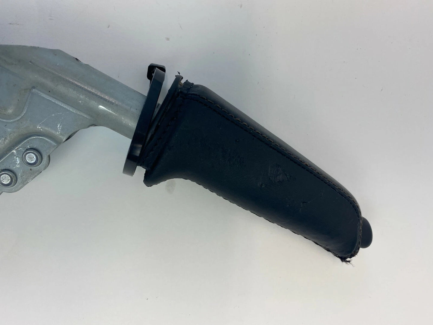 2004-2005 BMW 545I E60 EMERGENCY PARKING BRAKE HANDLE LEVER ASSEMBLY 6770128 OEM