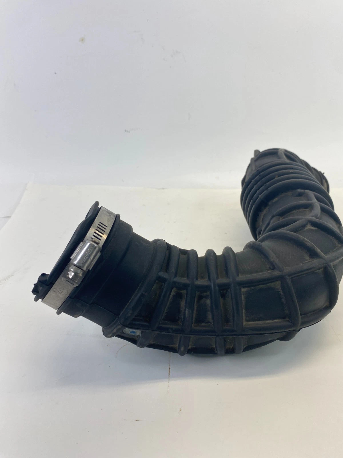 2008-2014 DODGE AVENGER 2.4L AIR INTAKE CLEANER DUCT HOSE TUBE PIPE 04891635AC