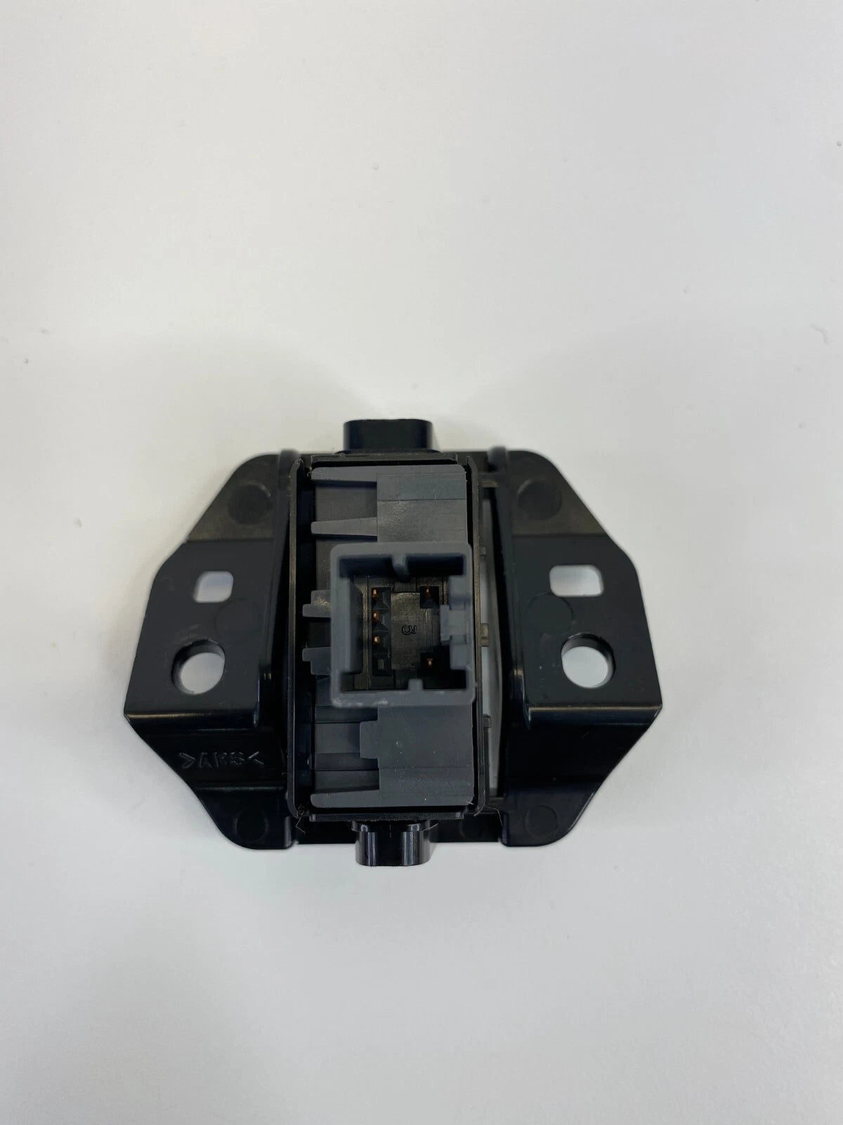 2006 07 08 09 2010 INFINITI M35 M45 TRUNK LID ON CANCEL OPEN LOCK CONTROL SWITCH