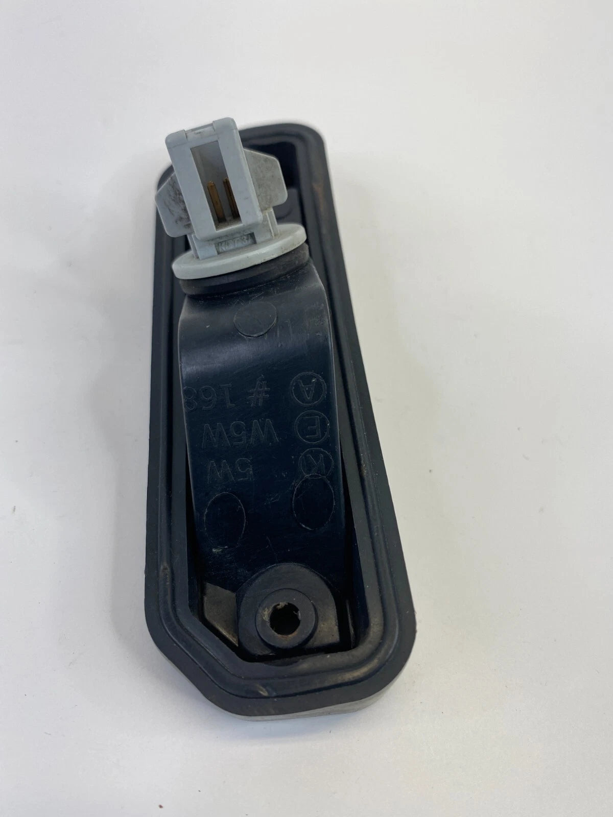 2002-2005 HYUNDAI SONATA REAR LICENSE PLATE TAG LIGHT LAMP OEM FACTORY 92501-3D0