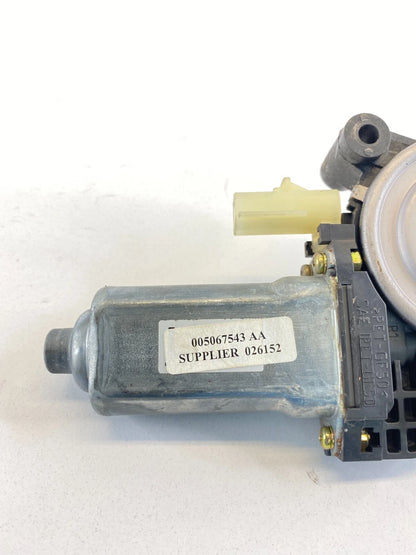 2001-2005 CHRYSLER PT CRUISER REAR LEFT SIDE DOOR POWER WINDOW MOTOR 05067543AA