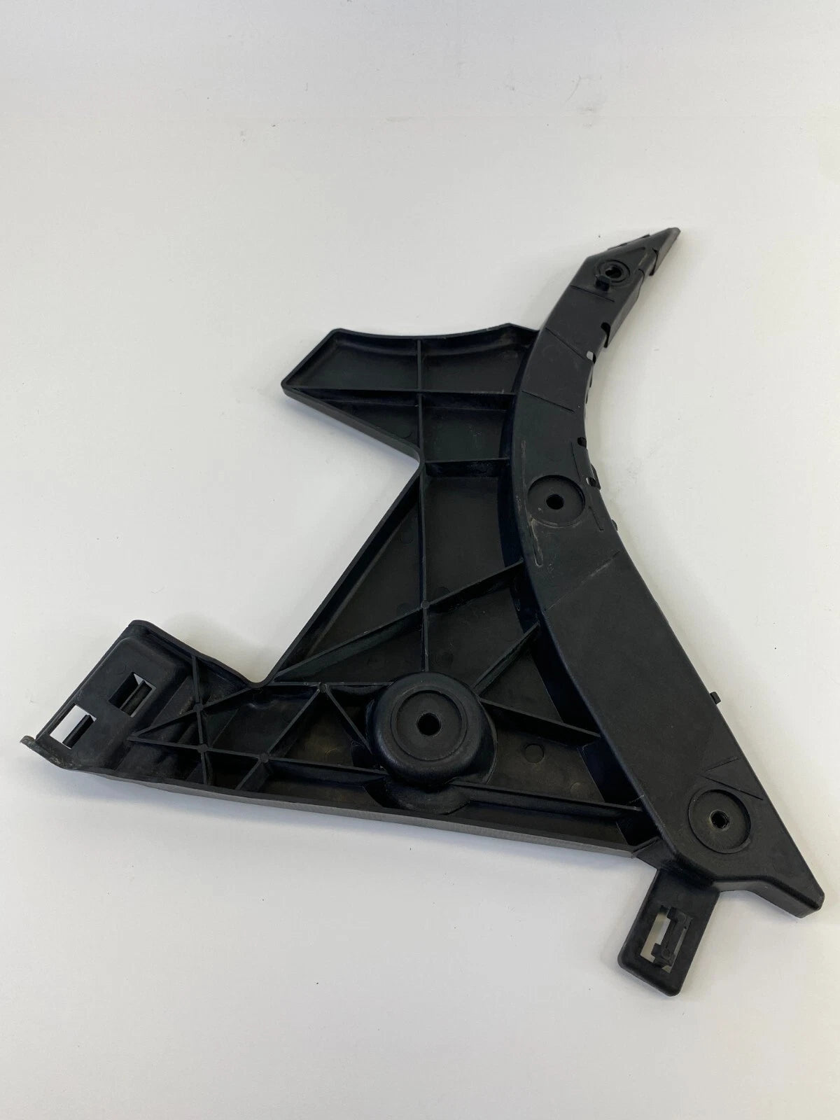 2004-2011 SAAB 9-3 93 REAR RIGHT OUTER BRACKET SIDE SUPPORT BUMPER RETAINER OEM
