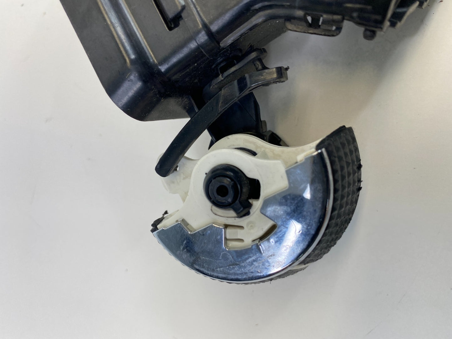 2013-2019 Ford Escape Dash Center Right AC Air Vent Outlet Grille CJ54-S014L20-A