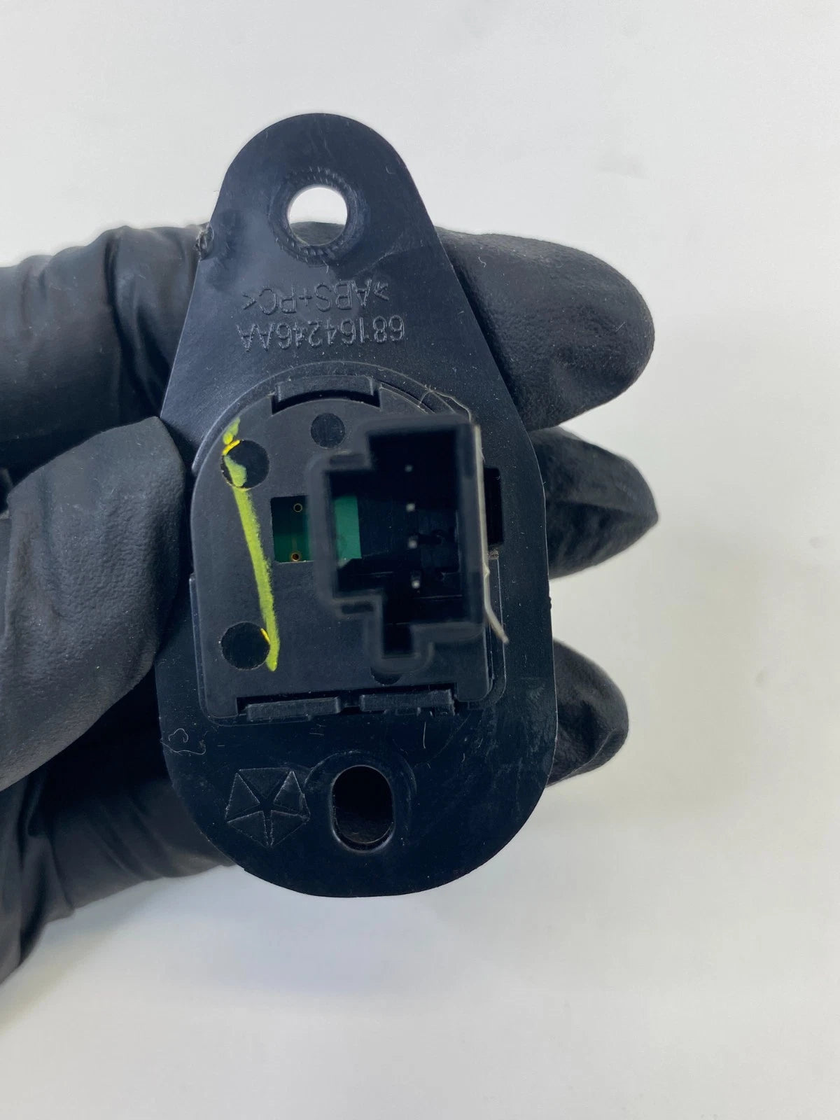 2015-2017 Chrysler 200 Rear Trunk Deck Lid Release Open Control Switch 68141864A