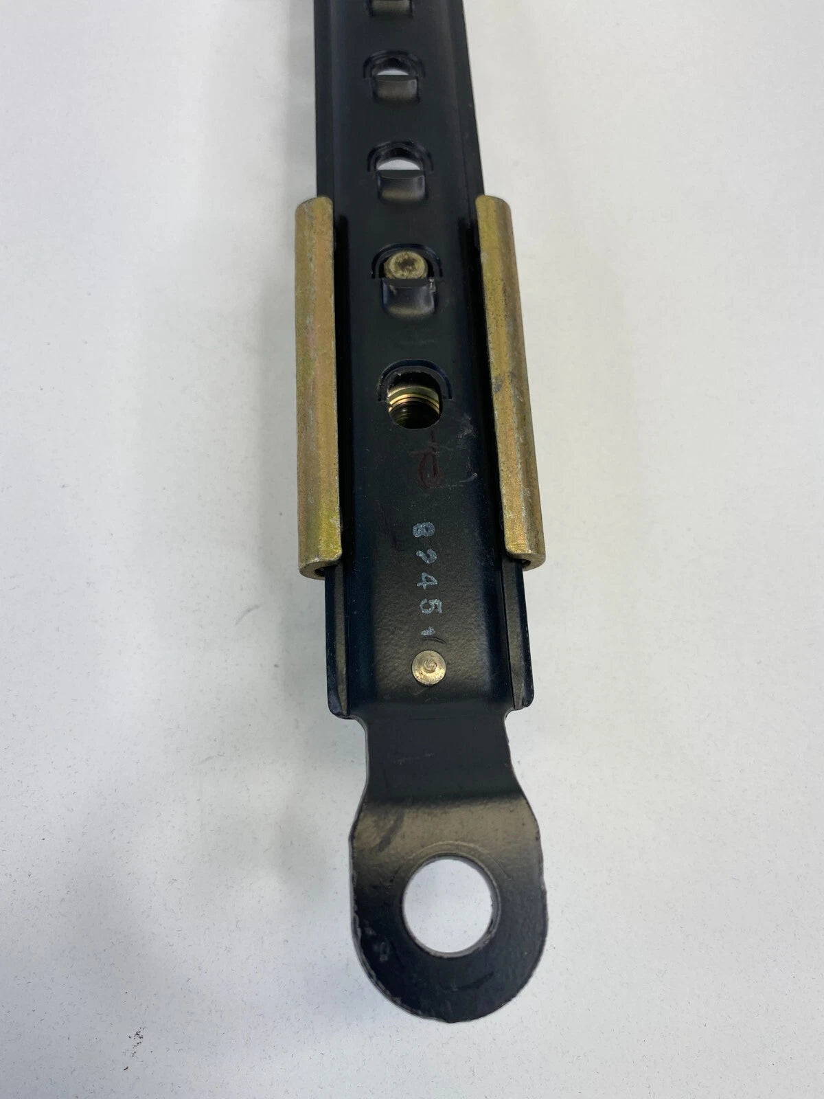 1999-2001 TOYOTA CAMRY SEDAN FRONT RIGHT SIDE SEAT BELT HEIGHT ADJUSTER OEM